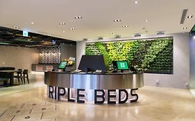 Green World Triple Beds